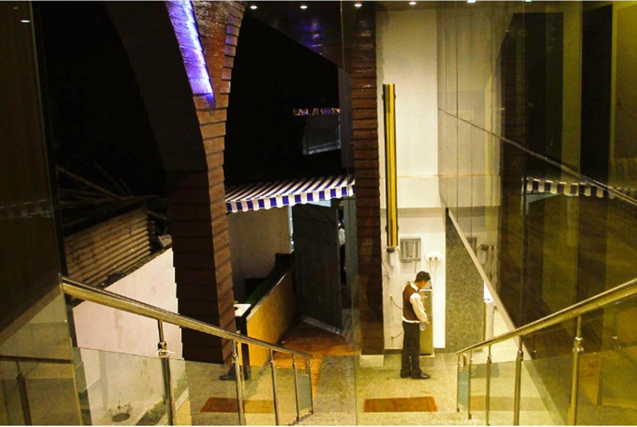 Hotel Rajashree Palace Siliguri Buitenkant foto